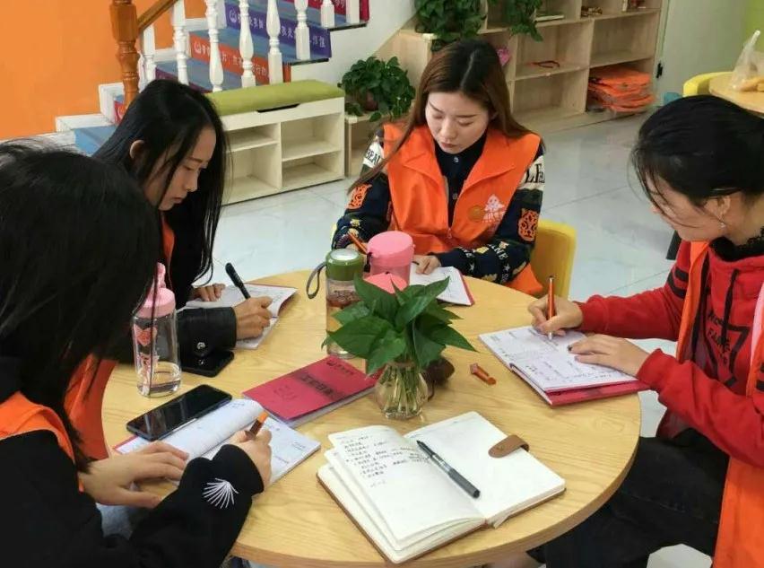 金秋十月，品牌托管创业投资晋级大会重磅来袭！八大地点任你选，正在火热报名中……