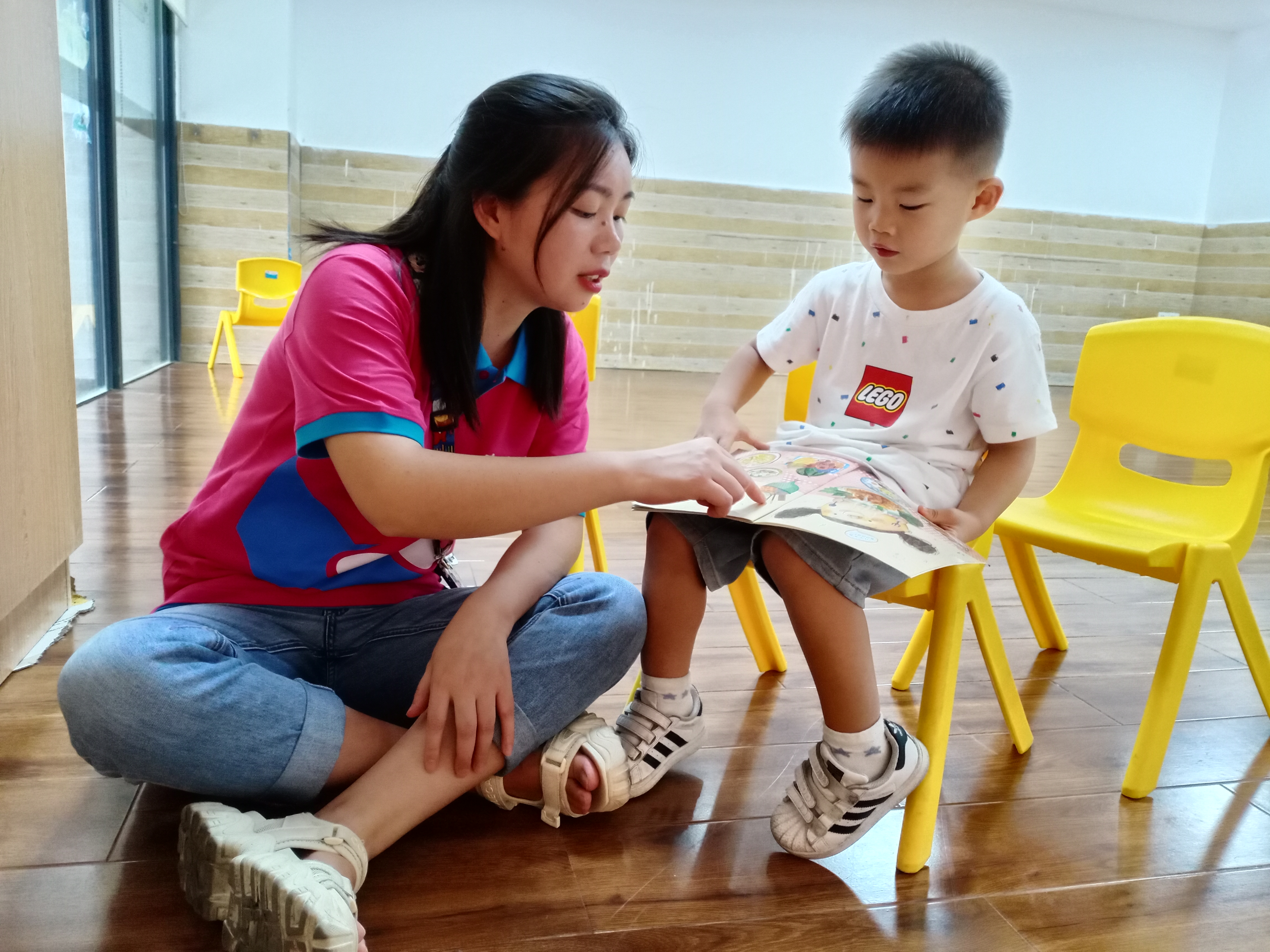  托管加盟容易吗？加盟好还是自创好