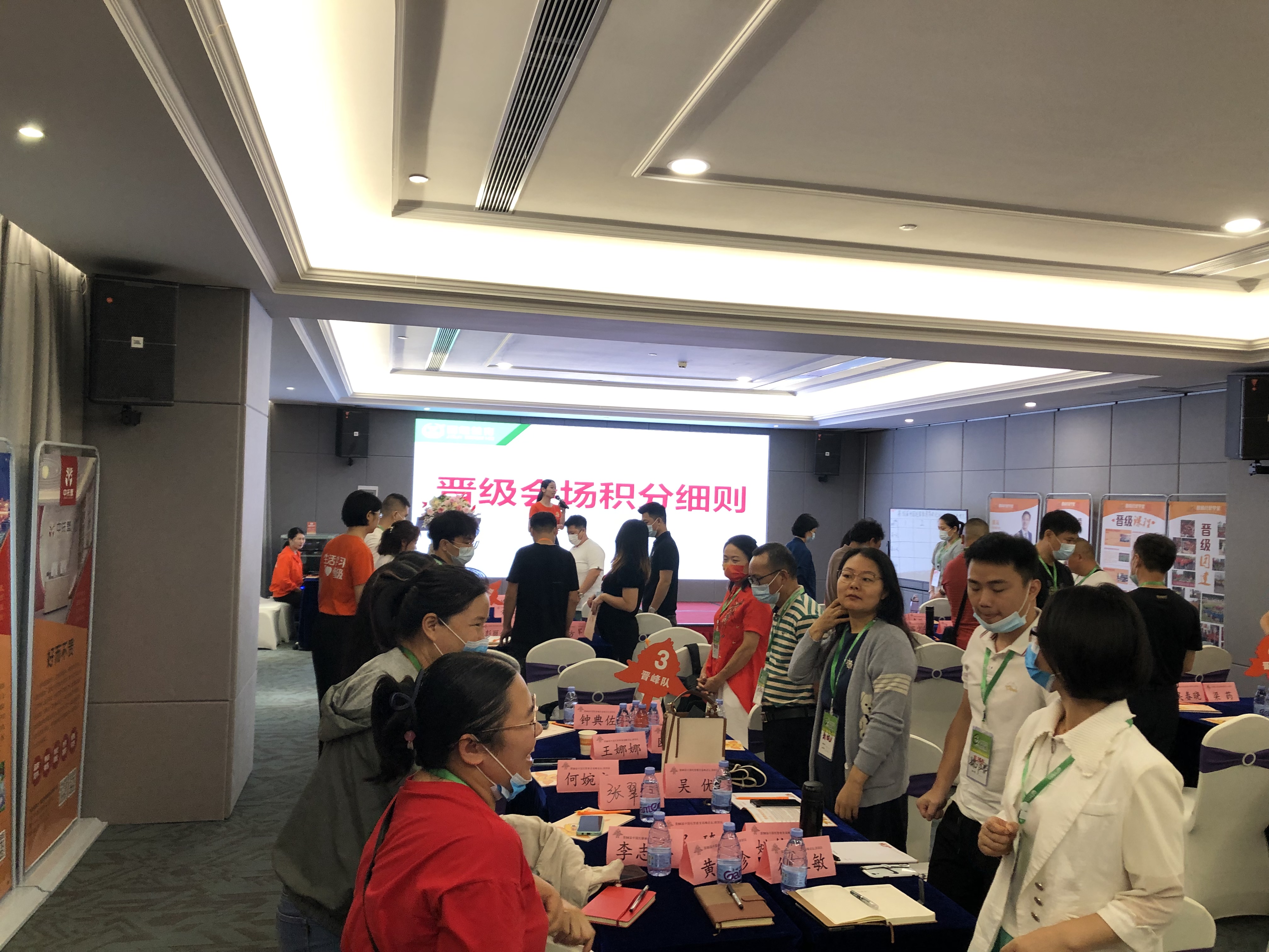 孩子自卑还是自信，取决于父母在这4件事上的态度