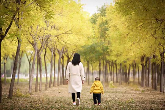 “明知不该吼孩子，脾气上来忍不住？”试试这4招简单又有效
