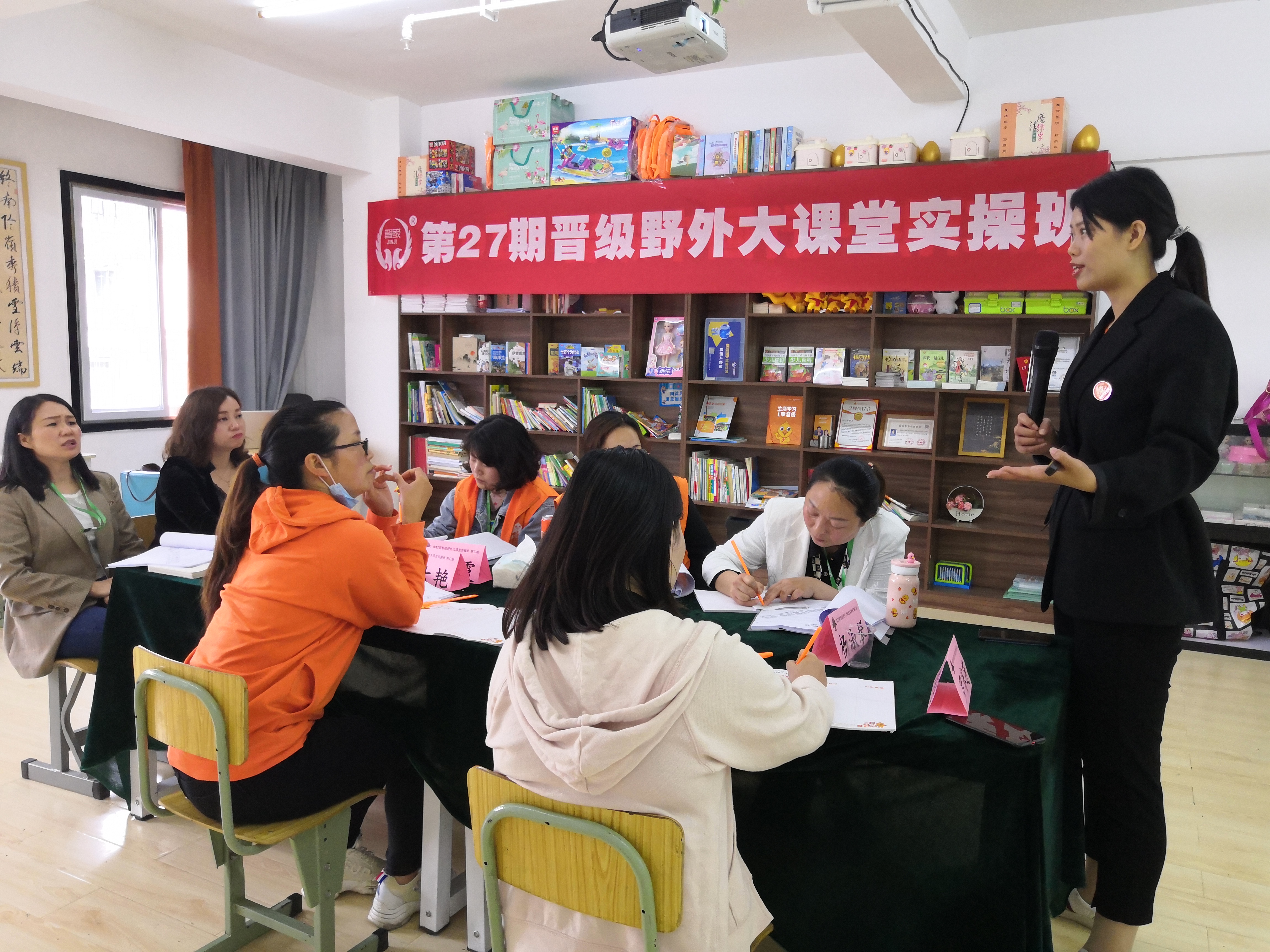 在三胎政策下，校外托管班加盟机构的市场如何