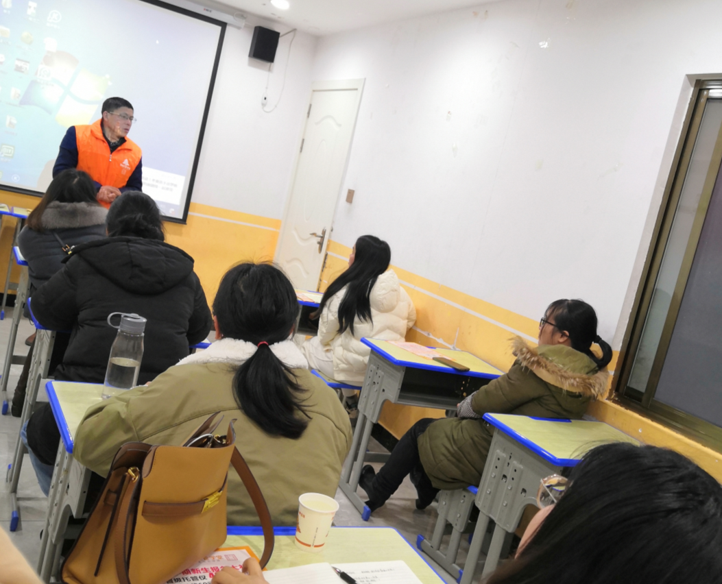 想在二线城市开设小学生托管班的经验不足怎么办