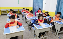 别再让“潦草字迹”拖垮孩子成绩！晋级习字云课堂，把专业书法老师请回家